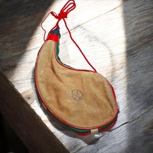 🇪🇸Vintage Spanish Bota Bag